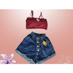 Short com top rendado 